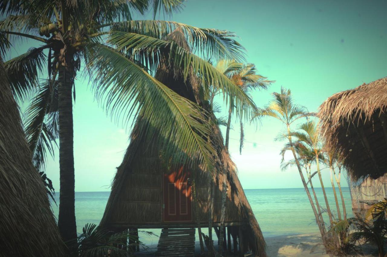 Young Wild And Free Koh Kong Exterior photo