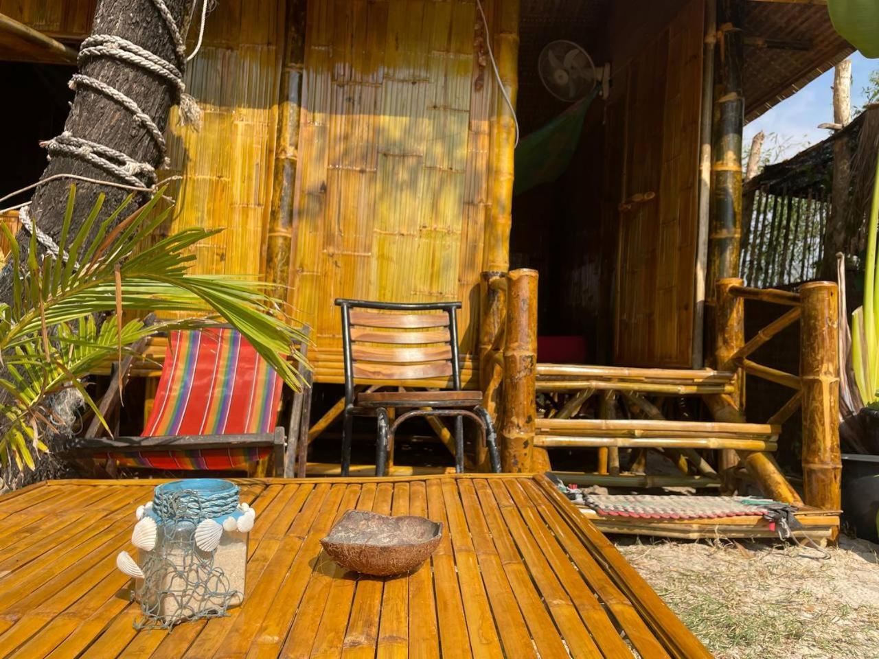 Young Wild And Free Koh Kong Exterior photo